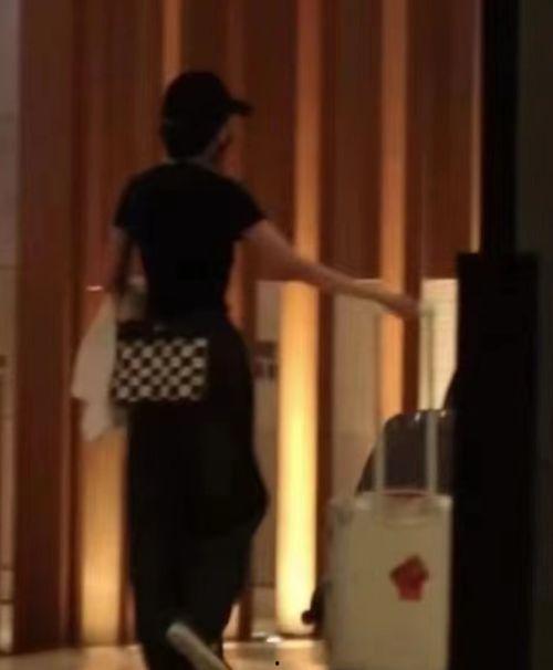 陪女人吃大瓜视频大全免费观看,大瓜视频大全，陪你轻松解压  第1张