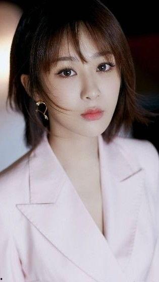 杨紫早期爆料视频大全,揭秘青涩岁月中的成长与蜕变  第1张