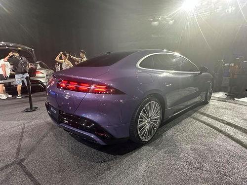 腾势z9三厢版最新爆料,豪华科技，引领未来出行潮流  第1张